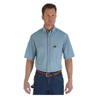 Men's Wrangler Riggs Short Sleeve Relaxed Fit Chambray Work Shirt Light Blue