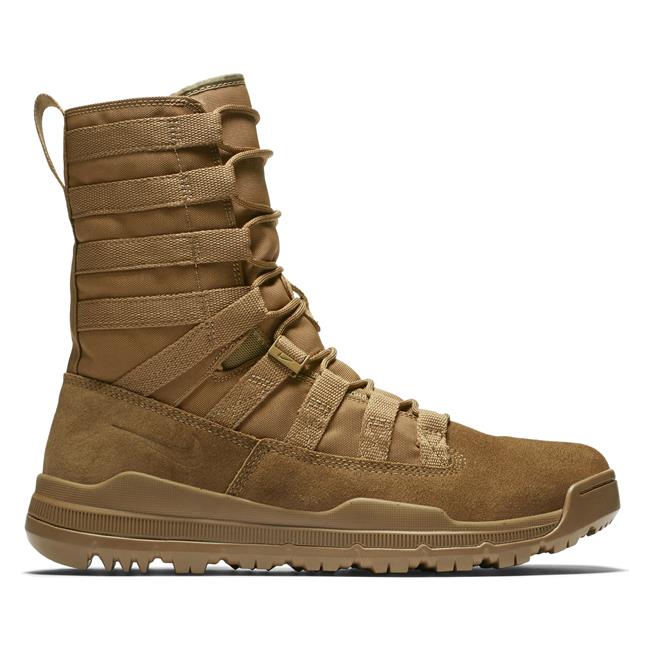 nike military boots on feet