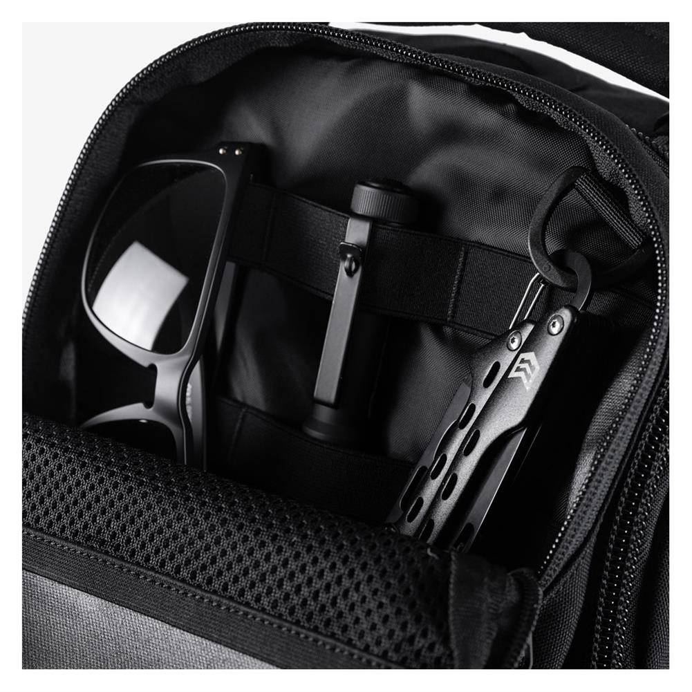 Product Image 3 - Zoom Out