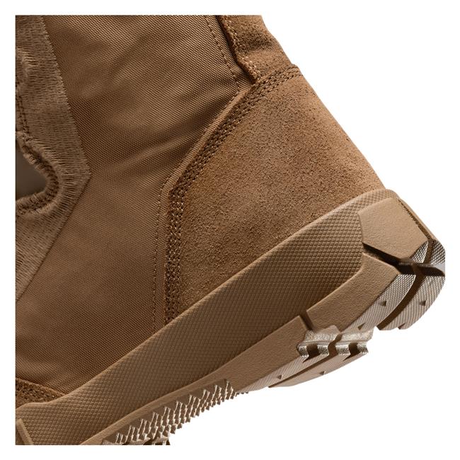 Men's NIKE 8
