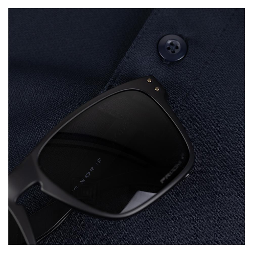 Product Image 3 - Zoom Out