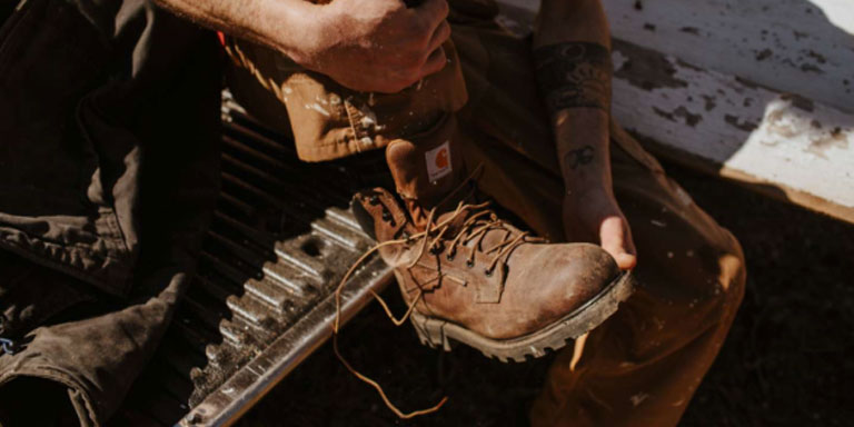 Selecting the best fitting work boots