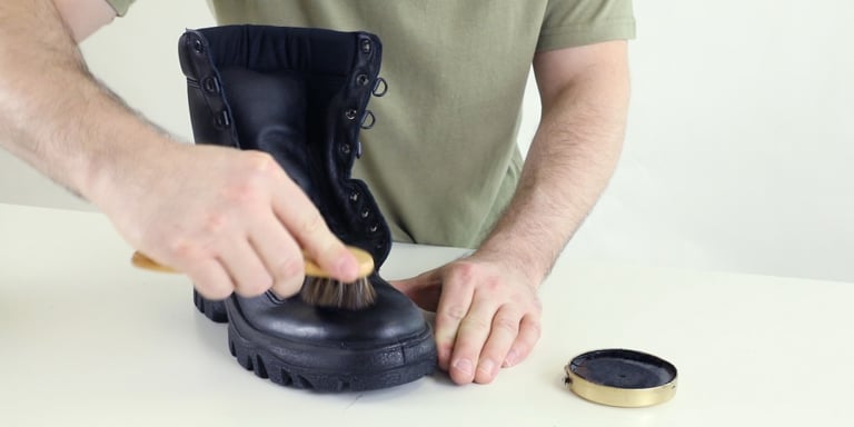 Shoe Gear Polish Applicator Brush