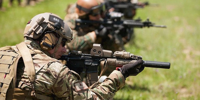 Self-aiming' rifle turns novices into expert snipers