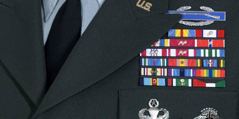 United States Military Awards and Decorations Guide